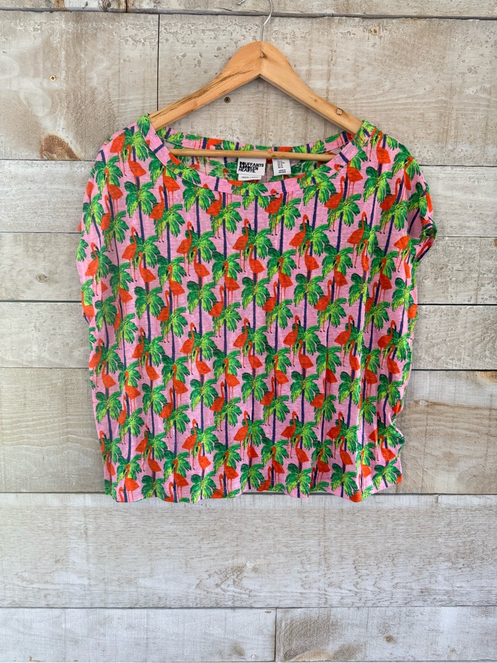 Tropical Palm Print Short Sleeve Linen Tee in Pink